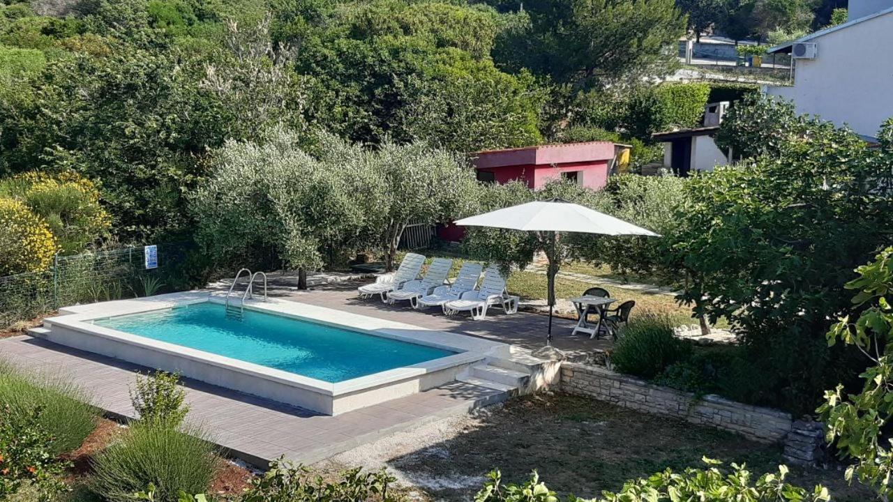 Domus Maria With Swimming Pool And Free Parking Villa Banjole Eksteriør billede